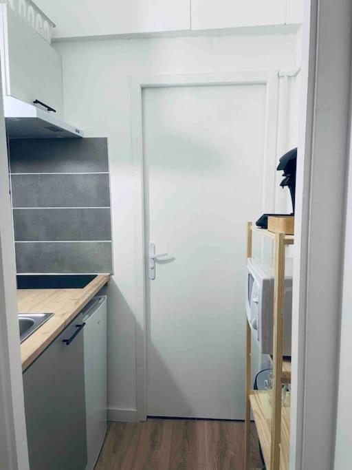 Le P'Tit Stud' Apartment Кастр Екстериор снимка